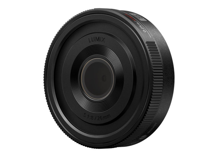 fotopuntoit_lumix-lens-S-R26-productimage-frontslant