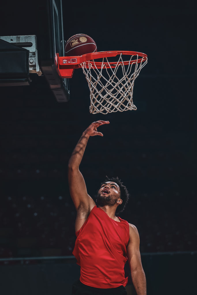 fotopuntoit_canon_eos-r1_basket_1