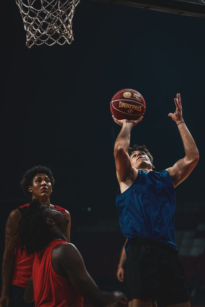 fotopuntoit_canon_eos-r1_basket_3