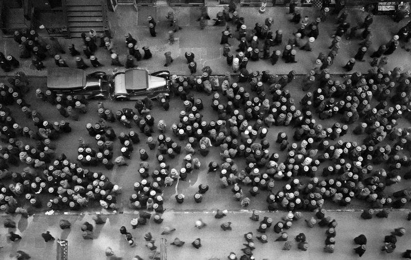 Margaret Bourke-White. Hats in NYC 1930