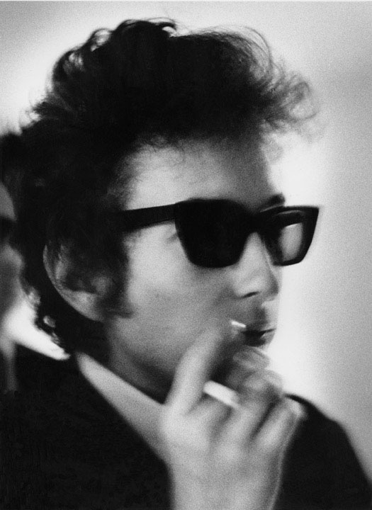 Bob Dylan with Dark Glasses, NYC, 1964 © Daniel Kramer Estate, courtesy of Fahey/Klein Gallery Los Angeles