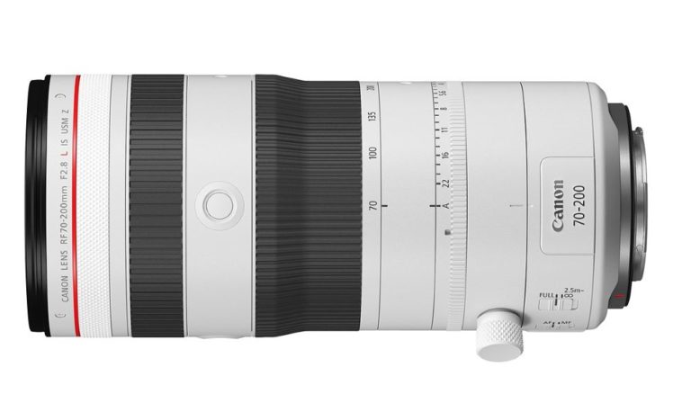 fotopuntoit_Canon-RF-70-200MM-F2-8-L-IS-USM-Z-with-white-exterior-top-down-view